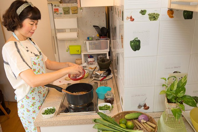 Learn To Cook in a Local Home: Private Cooking Class and Market Visit In Bangkok - Hands-On Cooking and Cultural Exchange