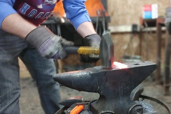 Learn to Forge, experiential learning, hands-on forge experience - The Guide and Personal Attention