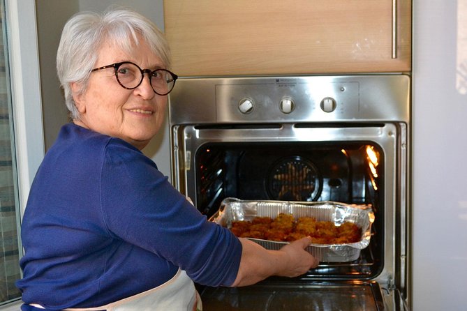 Learn to Make Bolognese Pasta: Private Cooking Lesson in Bologna With Giovanna - Cooking Class Overview