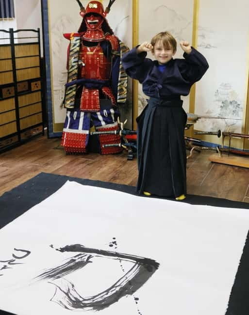 Learning Shodo with a kimono and Trying Samurai Calligraphy - What to Expect from This Japanese Art Experience