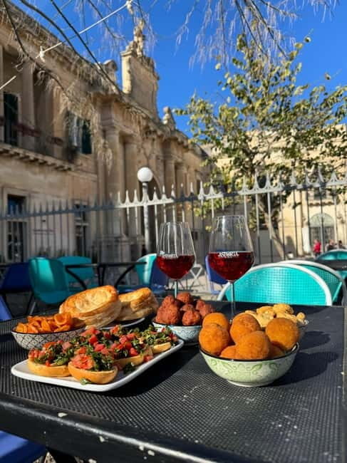 Lecce: Guided Street Food Walking Tour with Food and Wine - Piazza SantOronzo and Local Flavors