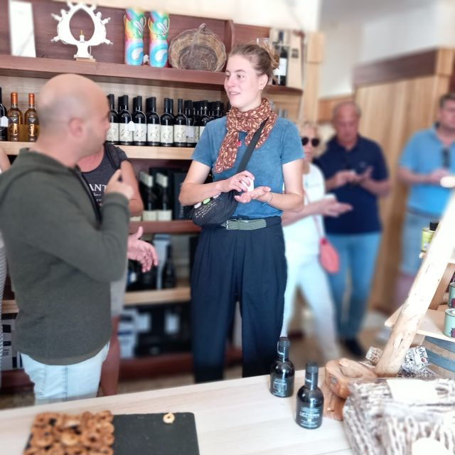 Lecce: Guided Tour & Wine Tasting by Bike - Booking Information and Cancellation Policy