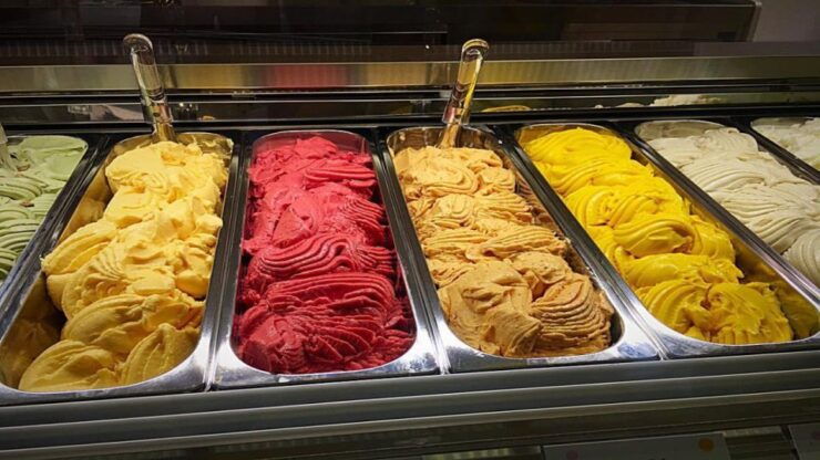 Lecce: Guided Tour With Artisanal Ice-Cream Workshop - Language Options and Group Size