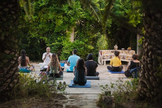 Lecce: Sunset Yoga in Historic 18th-Century Country House - Local Tasting and Aperitif