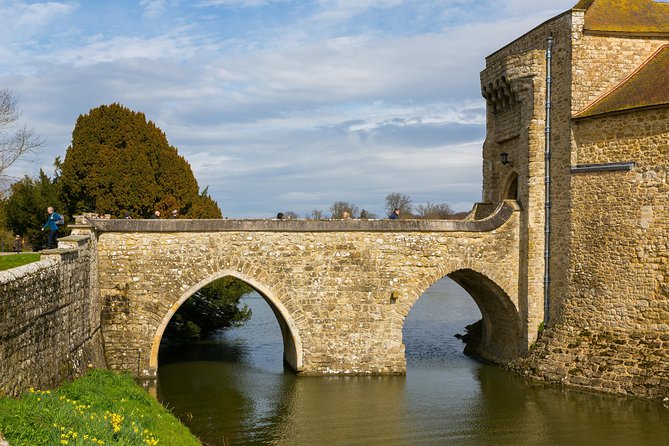 Leeds Castle, Cliffs of Dover and Canterbury Day Trip From London With Guided Cathedral Tour - Tips for a Successful Day Trip