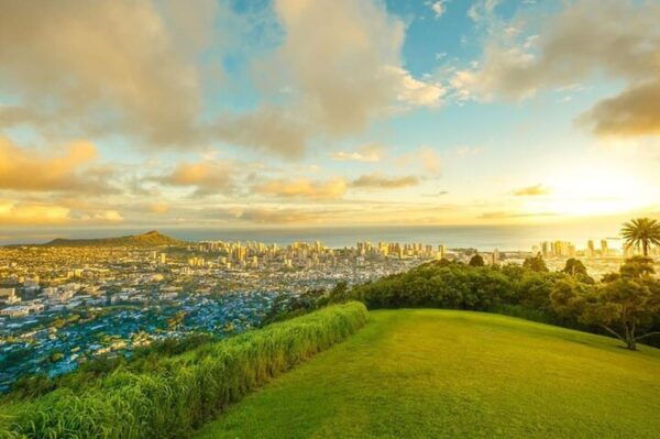 Legendary North Shore Loop in Oahu: Audio Tour Guide - Seasonal Considerations and Safety