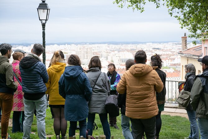 Légendes Et Mystères De La Croix-Rousse - Common Questions