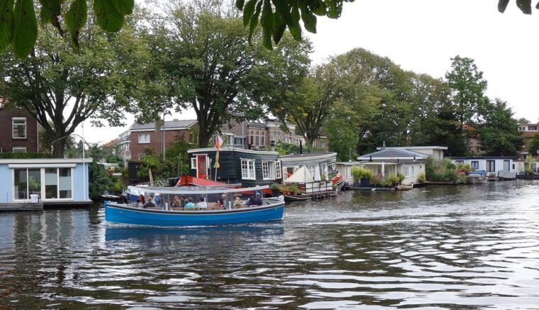 Leiden: Cruise through the Historic City Center with Guide - In-Depth Breakdown of the Tour