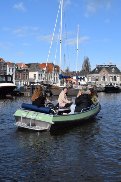 Leiden: Electric Boat Rental - Customer Experiences and Recommendations