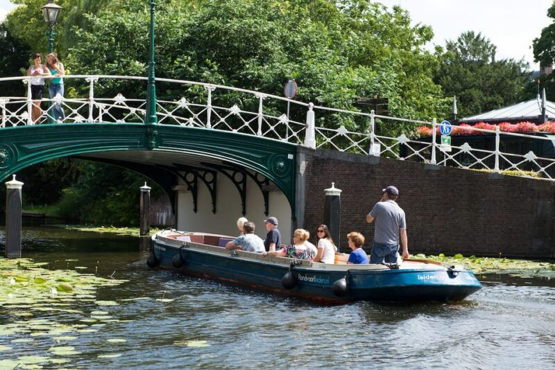 Leiden: Guided City Canal Cruise - Exploring Leiden from the Water: What to Expect