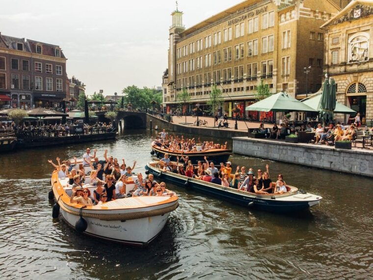 Leiden: Guided City Canal Cruise - Authenticity and Reviewer Insights