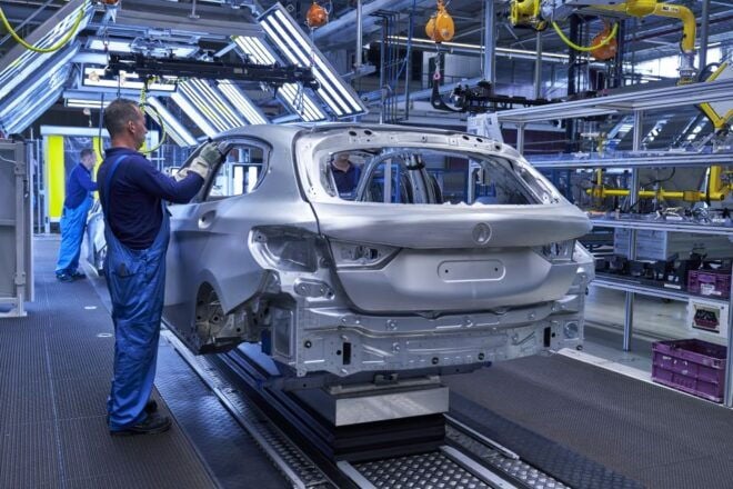 Leipzig: BMW Plant Guided Tour - Immerse Yourself in Leipzigs Automotive Legacy