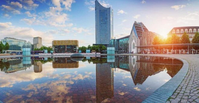 Leipzig: Insta-Perfect Walk With a Local - Tour Duration and Group Size