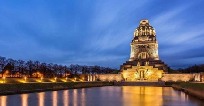 Leipzig : Must-See Attractions Walking Tour With a Guide - Key Attractions Explored
