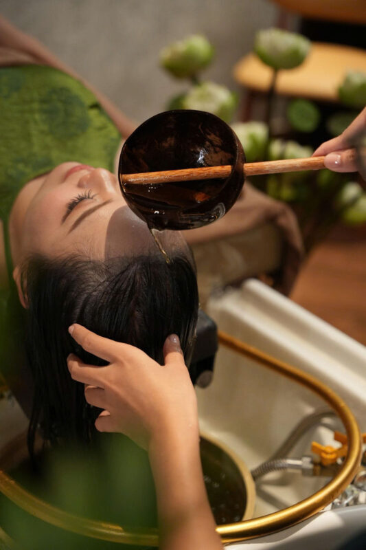 Leman Head and Body spa on Luong Ngoc Quyen, Hanoi Old Quarter - A quiet pause on Luong Ngoc Quyen