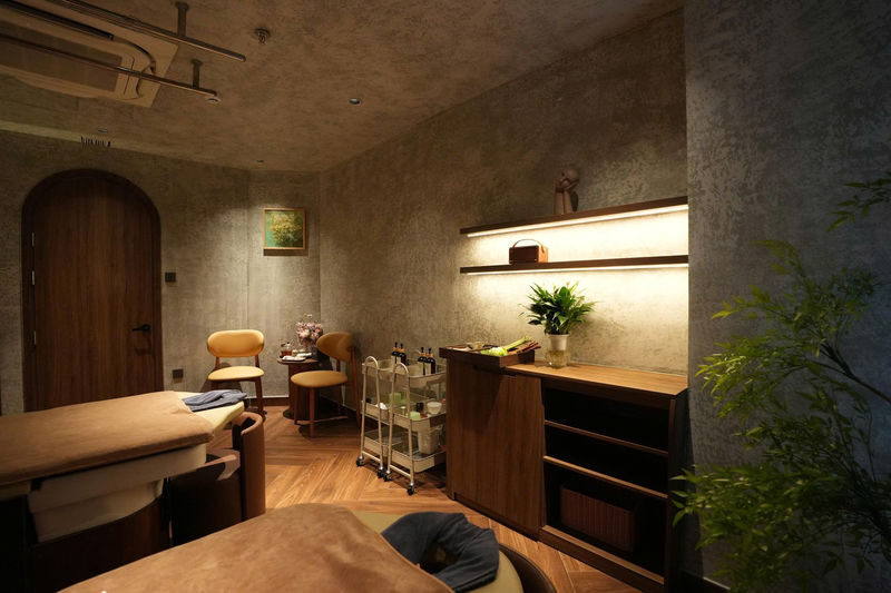 Leman Head and Body spa on Luong Ngoc Quyen, Hanoi Old Quarter - What the prices tell you about value