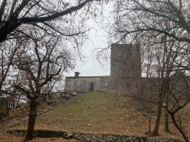 Lenno: Private Guided Hike to Torre Del Soccorso - Inclusions