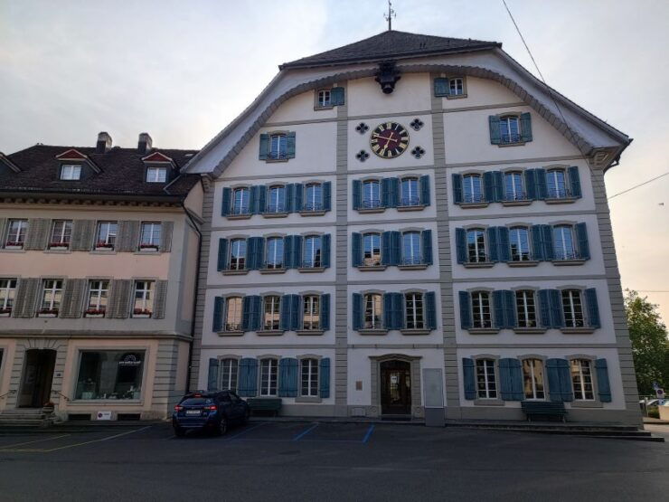 Lenzburg: Private Walking Tour With a Local Guide - Experience and Exploration