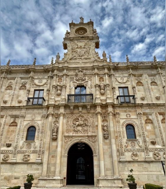 Leon: Private Tour With Cathedral Visit - Tour Duration and Guide Availability