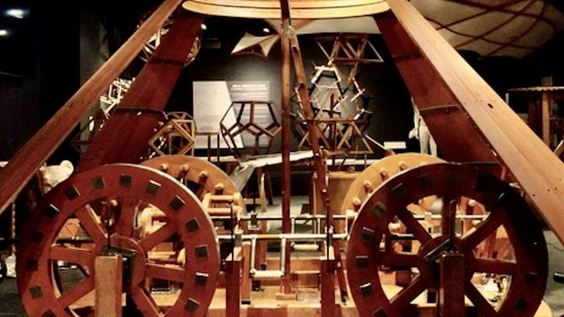Leonardo da Vinci Interactive Museum ticket in Florence - Find the room of mirrors and study of light