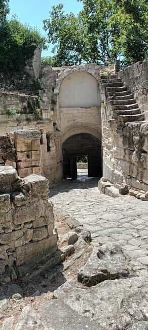 Les Baux De Provence and St-Rémy De Provence by electric bike - An In-Depth Look at the Experience