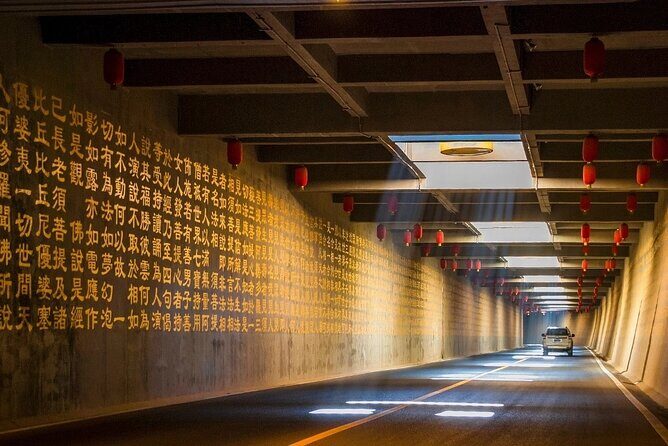Leshan Giant Buddha and Huanglongxi ancient town Private Day Tour - Huanglongxi Ancient Town: Step Back in Time