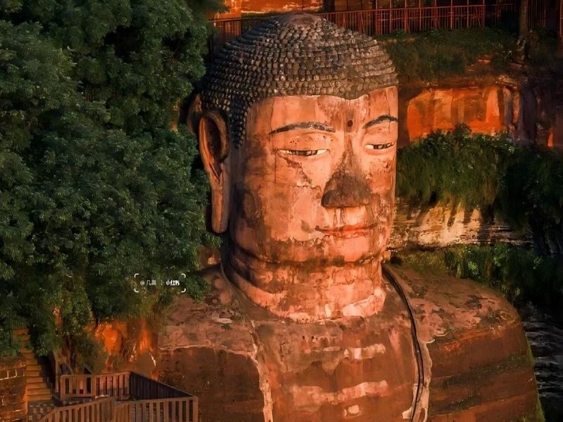 Leshan Giant Buddha & Huanglongxi Old Town Full-Day Tour - A huge Buddha, then a slower afternoon