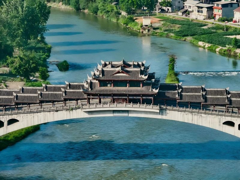 Leshan Giant Buddha & Huanglongxi Old Town Full-Day Tour - Transport, pace, and guide language
