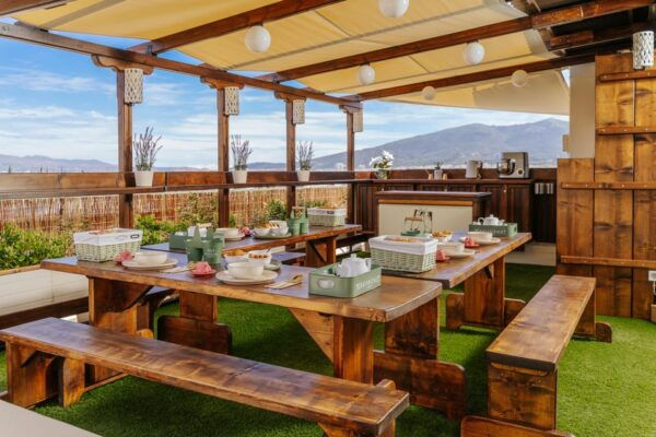 Lesson and Lunch With Katy at It Is Greek Roof Garden - Benefits of Participating
