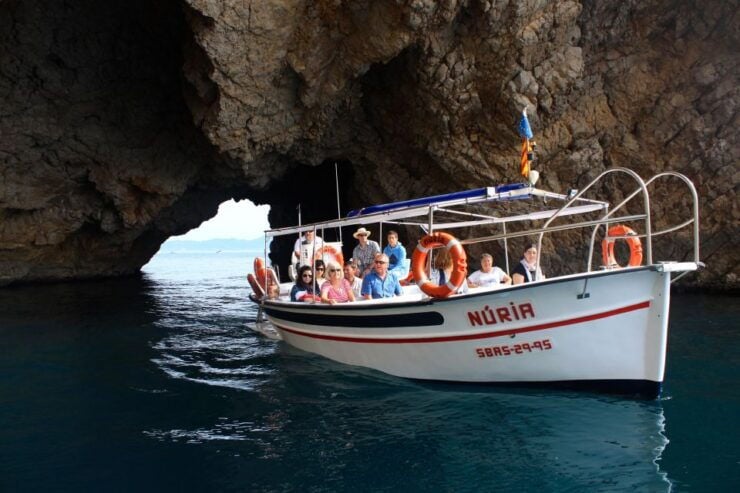 LEstartit: Boat Trip to the Medes Islands and the NP Caves - Experience Highlights