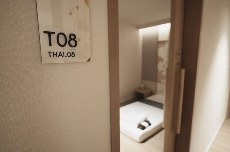 Lets Relax Spa at Asia Hotel in Bangkok - Should you book Lets Relax at Asia Hotel?