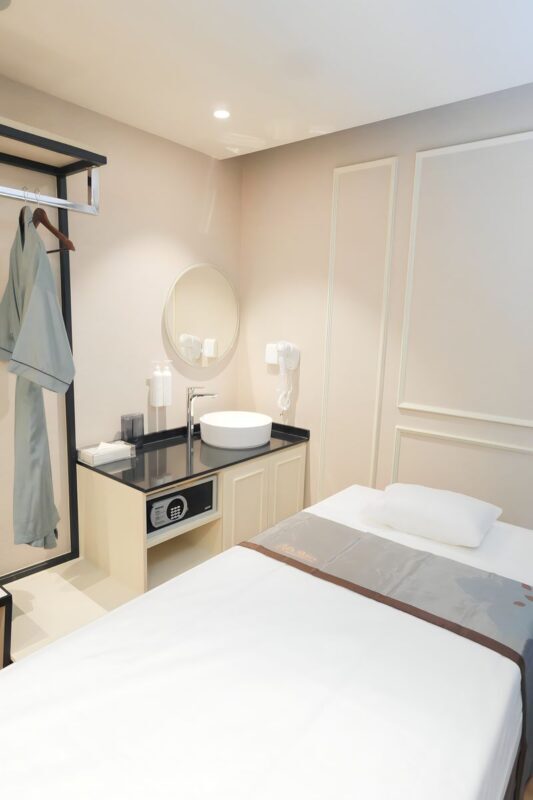 Lets Relax Spa at Baan Silom in Bangkok - How to reserve and protect your preferred time