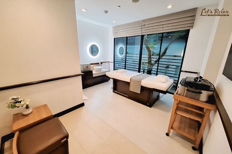 Lets Relax Spa at Centara Anda Dhevi in Krabi - Choosing from the broader treatment menu