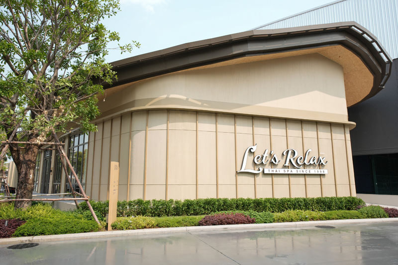 Lets Relax Spa at Crystal Sports G in Bangkok - A one-hour massage, not a full spa day