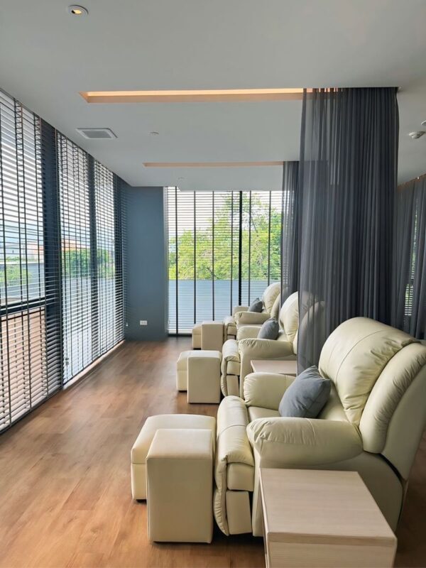 Lets Relax Spa at WellnessMe Bangna in Bangkok - Picking a longer treatment from the spa menu