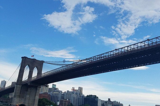 Let's take a walk across the iconic Brooklyn Bridge - Who Is This Tour Best For?