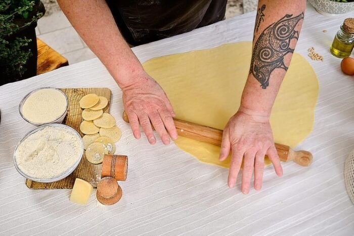 Levanto, Cinque Terre: Fresh Pasta and Pesto Cooking Class - Enjoying Local Wines and Spritz Aperitivo