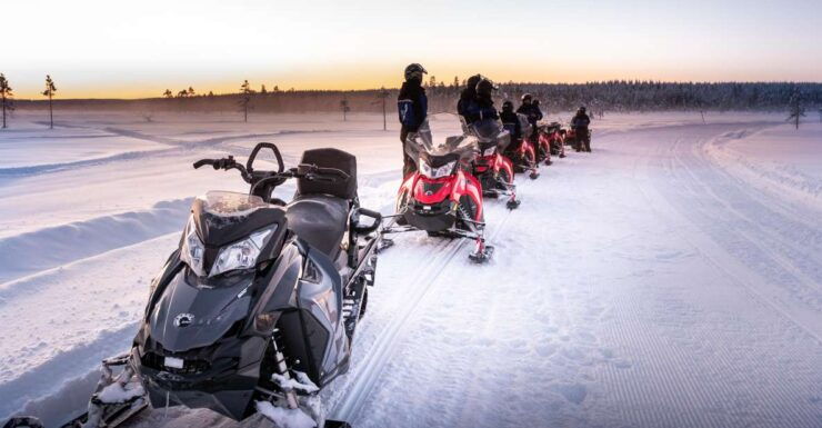 Levi: 1 Hour Easy Snowmobile - Tour Duration and Availability