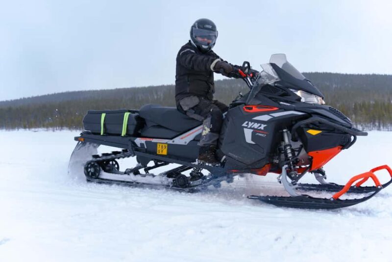 Levi: 2-Hour Snowmobile Safari Led by Local Guides - An In-Depth Look at the 2-Hour Snowmobile Safari
