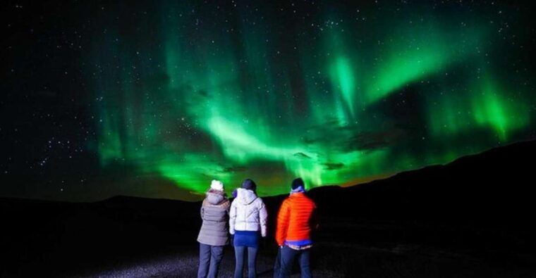 Levi: Northern Lights Hunt Including Campfire Snacks - The Experience: Authentic, Cozy, and Scenic