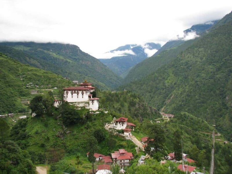 Lhuentse Dzong & Khoma Village Tour  4 Days / 3 Nights - FAQ