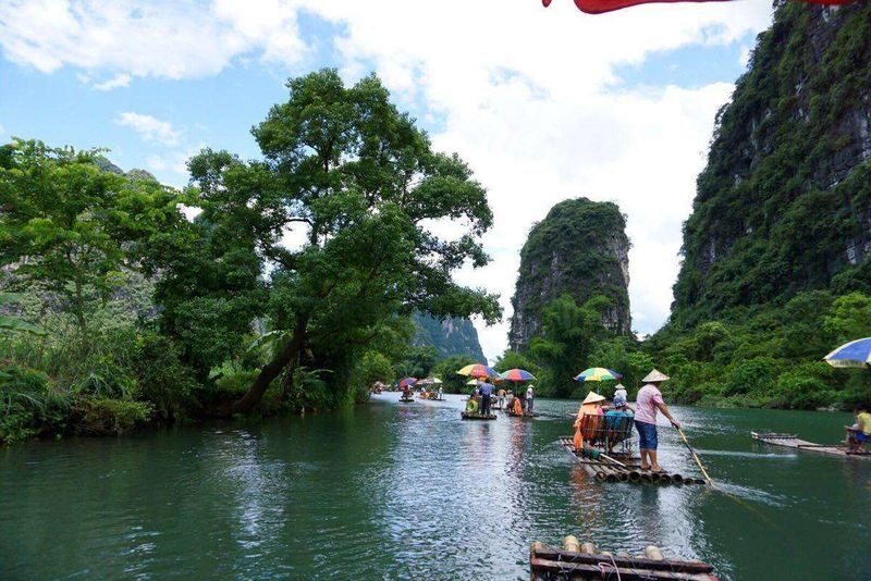 Li River 3-Star Cruise Day Trip in Guilin (Small Group of 8 + Optional Yulong River Bamboo Rafting/Butterfly Spring/Silver Cave/Ruyi Peak/Impression Sanjie Liu/Guilin Eternal Scenic Show) - An eight-person group keeps the day manageable