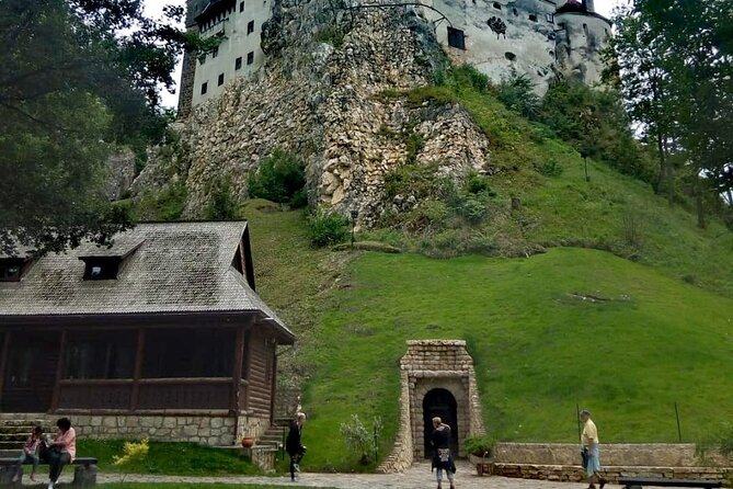 Libearty Bear Sanctuary and Draculas Castle - Day Tour From Bucharest - The Sum Up