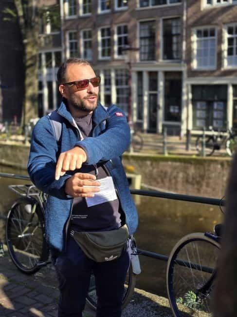 Liberal Amsterdam: Small-Group Walking Tour & Anne Frank VR - A Deep Dive into the Itinerary