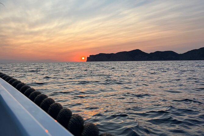 License Free Boat Rental Around the Coast of Santa Ponsa - Common Questions