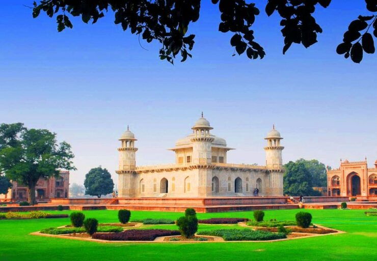 License Tour Guide in Agra- Taj Mahal - Tour Guide Details