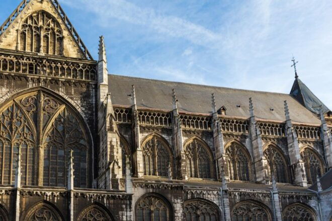 Liege: First Discovery Walk and Reading Walking Tour - Inclusions and Exclusions