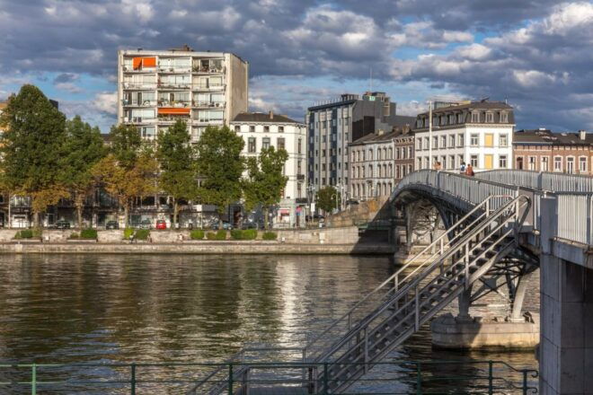 Liege: Self-Guided Highlights Scavenger Hunt & Walking Tour - Tour Details