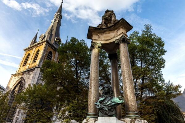 Liege: Self-Guided Highlights Scavenger Hunt & Walking Tour - The Sum Up
