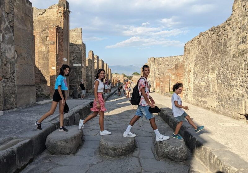 Life at Pompeii: private tour with priority access - What to Expect and Practical Details